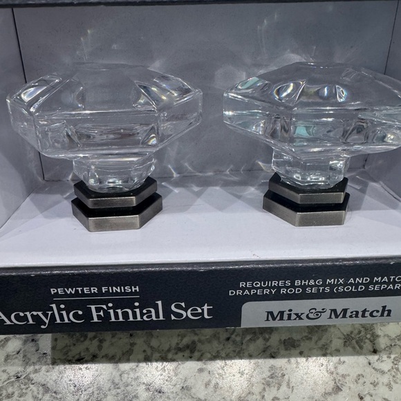 Better Home and Gardens acrylic finial sets. - Picture 2 of 2